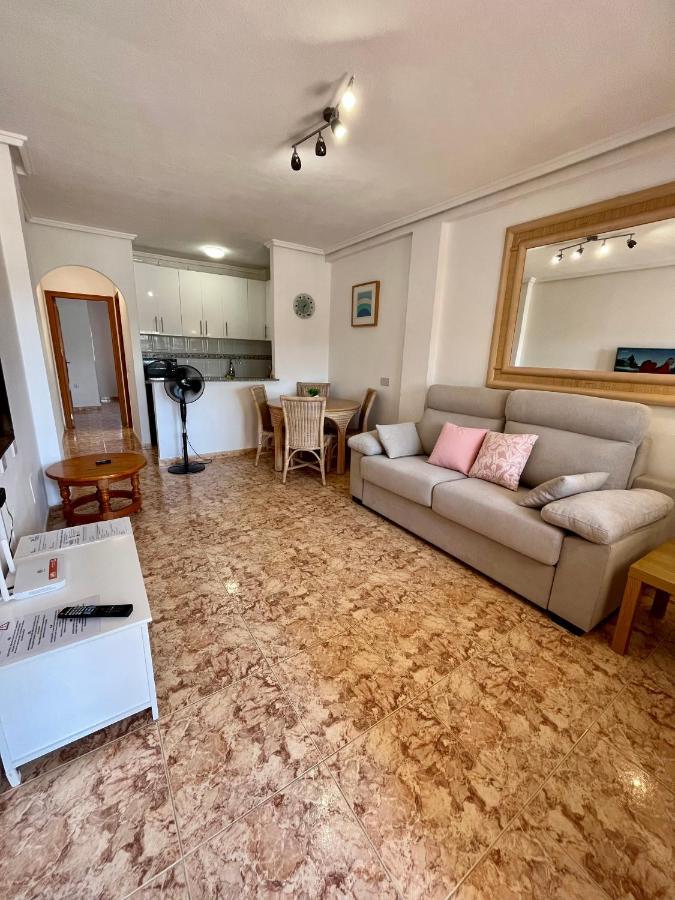 Tranquil Self Catering Golf Course Apartment อาลิกันเต ภายนอก รูปภาพ