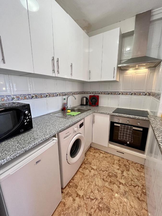 Tranquil Self Catering Golf Course Apartment อาลิกันเต ภายนอก รูปภาพ