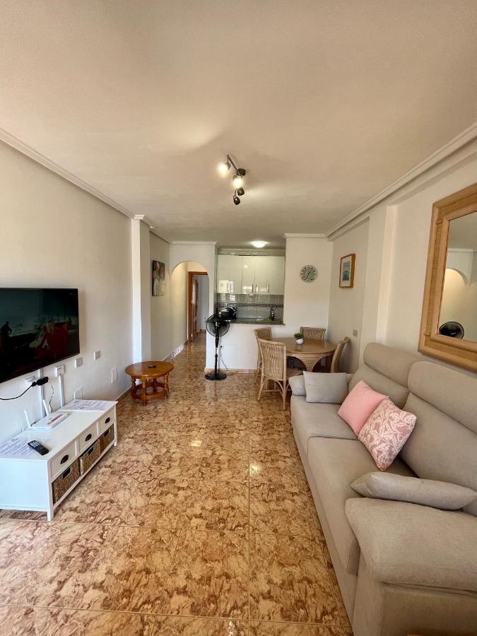 Tranquil Self Catering Golf Course Apartment อาลิกันเต ภายนอก รูปภาพ